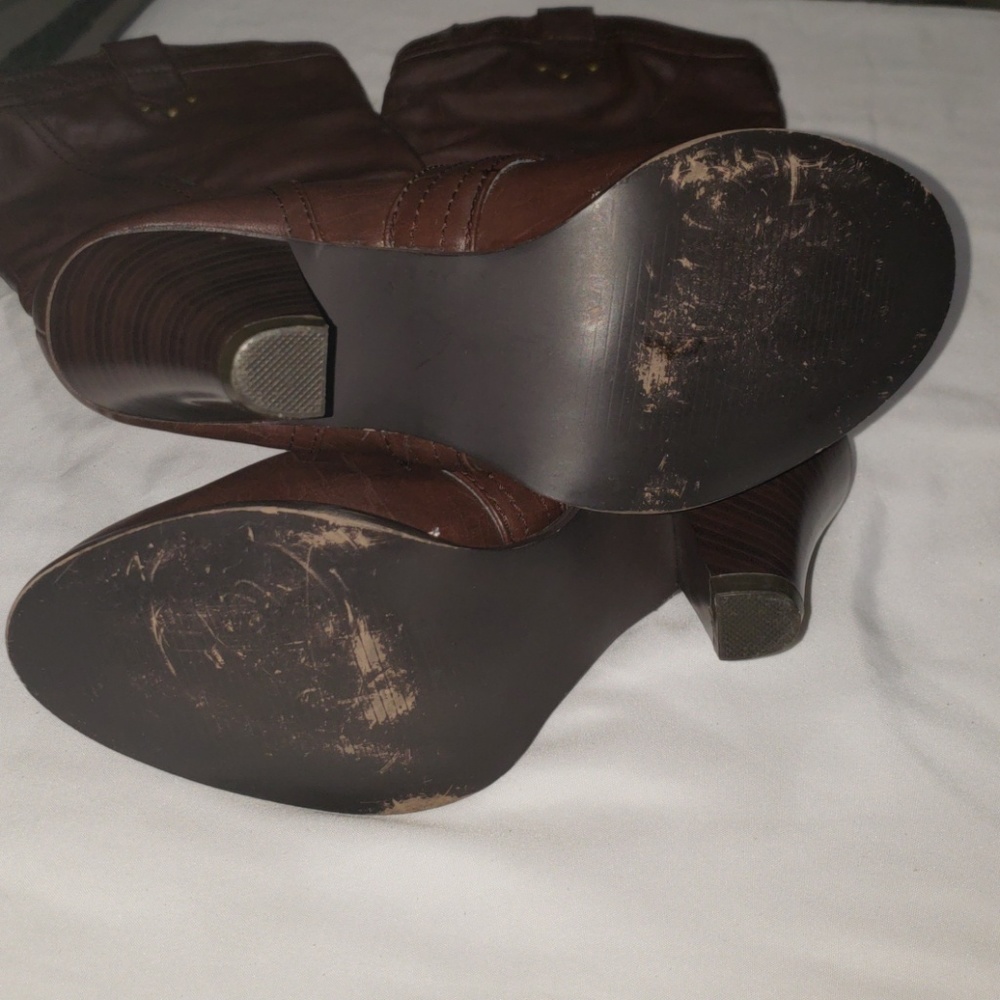 Boots - Picture 3 of 3